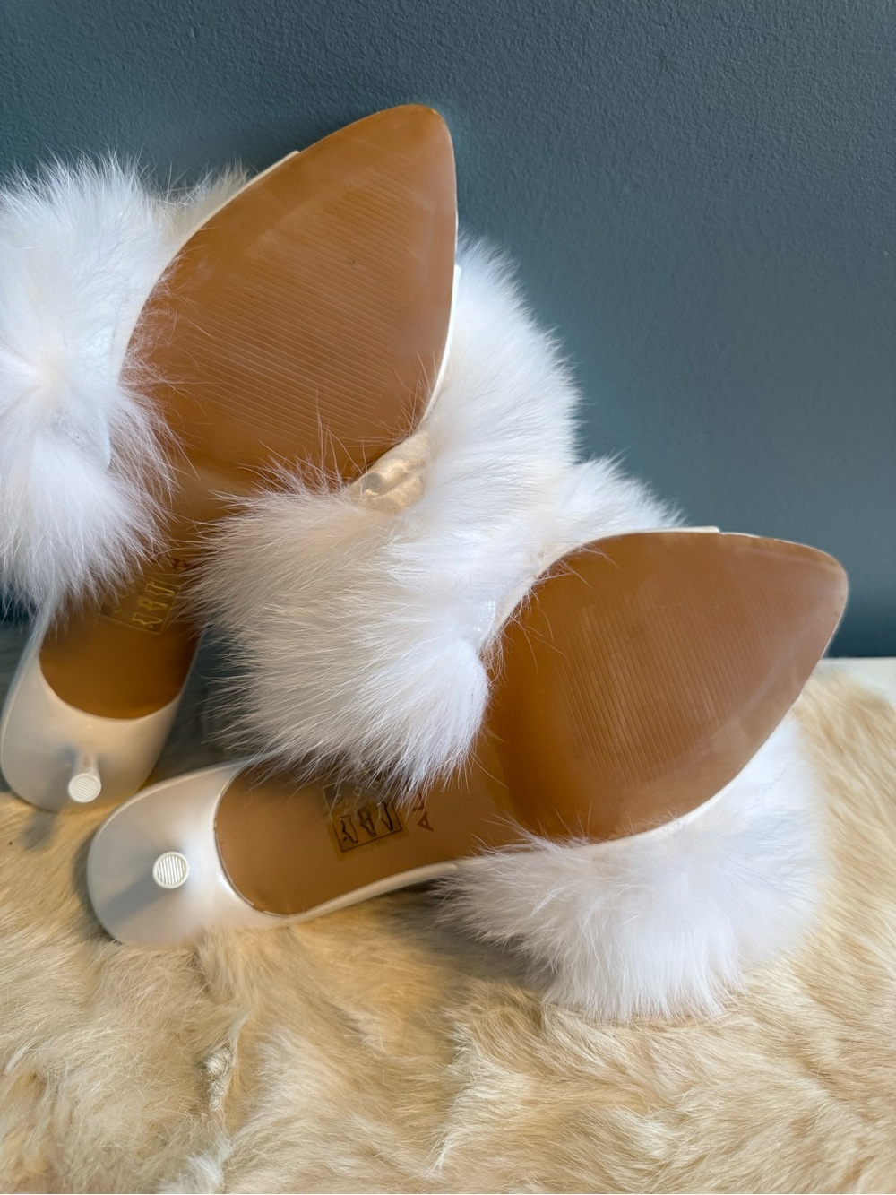 ALDO White Faux Fur Pointed Toe Stiletto Cushioned Heels - Picture 9 of 11